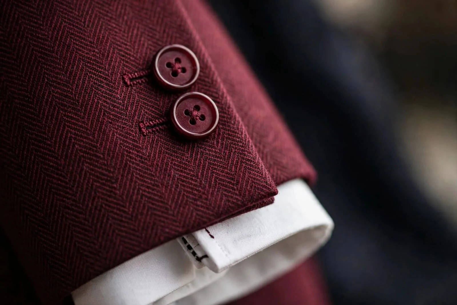 Classic 2-Piece Suit 7